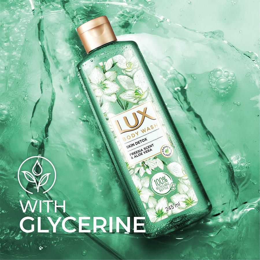 Buy ALOEVERA BODY WASH (250ml) Online at Low Prices in India 