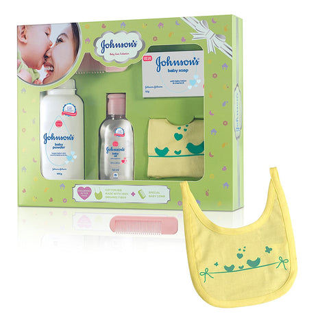 johnson's baby care collection with organic cotton bib and baby comb (5 gift items, green)
